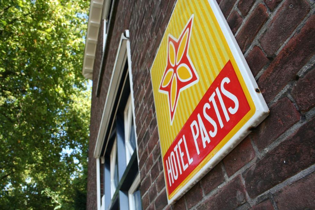 Logis Pastis Hotel Maastricht Exterior photo