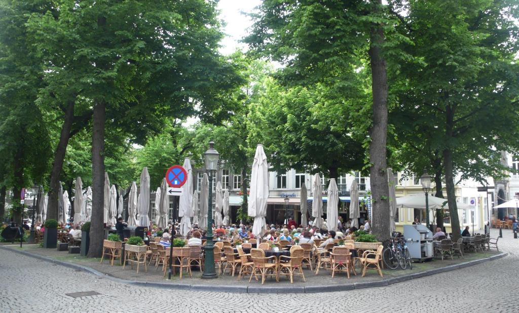 Logis Pastis Hotel Maastricht Exterior photo