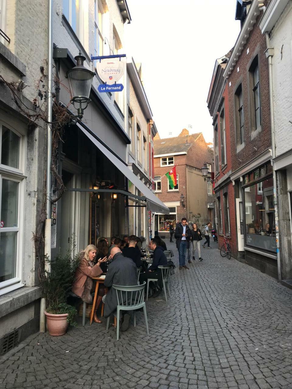 Logis Pastis Hotel Maastricht Exterior photo
